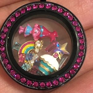 Origami Owl Jewelry - Origami Owl locket Origami Owl Jewelry - Origami Owl locket